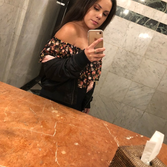 Meet your Posher, Nina - Picture 4 of 4